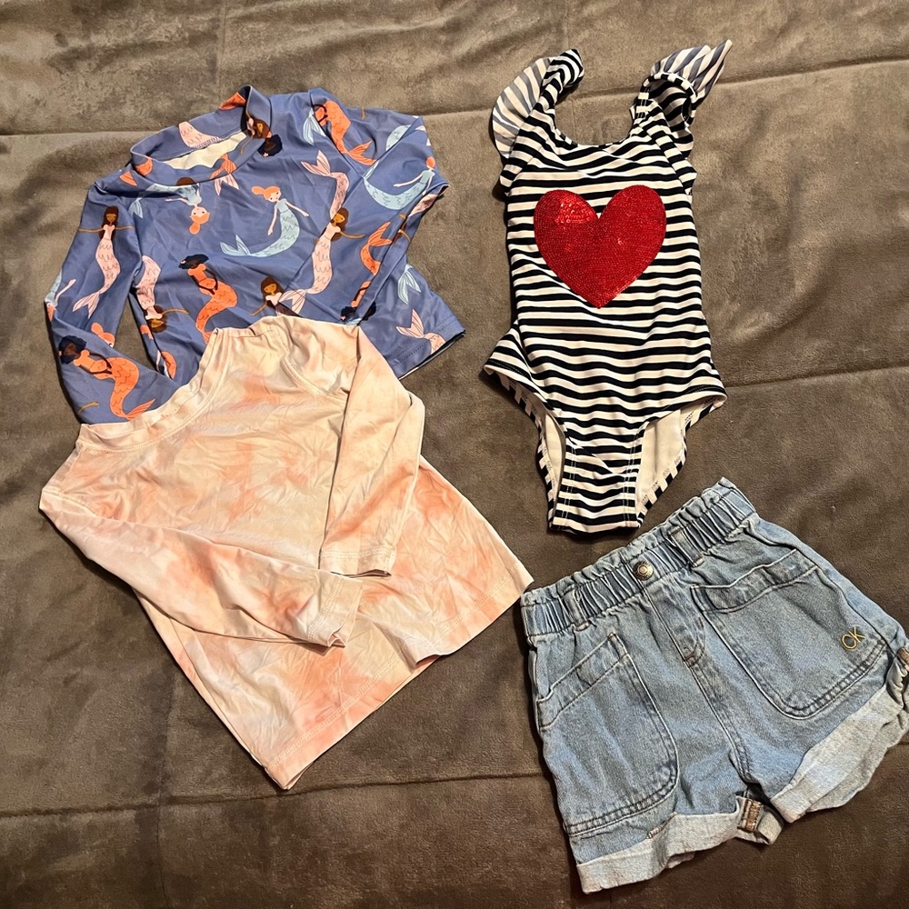 Size 3T beach bundle like new!!
